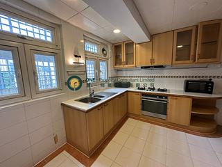 Mid Levels West - Realty Gardens 04