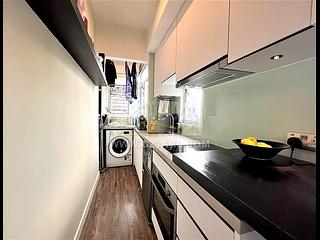 Sai Ying Pun - Comfort Court 02