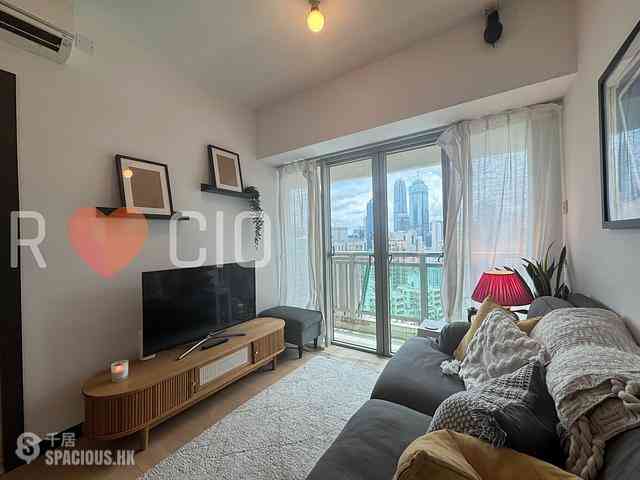 Sai Ying Pun - Centre Place 01