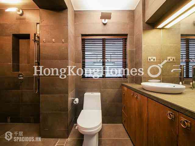 Sheung Wan - 243, Wing Lok Street 09