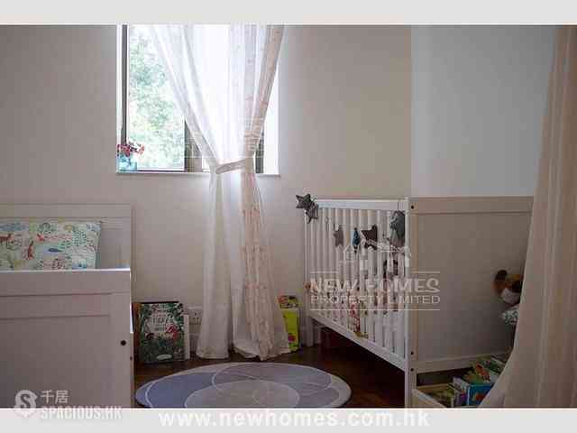Tai Hang - 16-18, Tai Hang Road 01