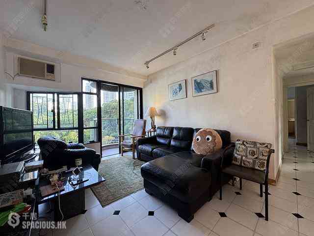 Happy Valley - Beverly Hill 01
