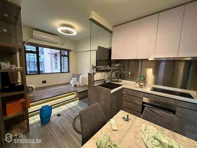 Kennedy Town - Nan Sang Building 04