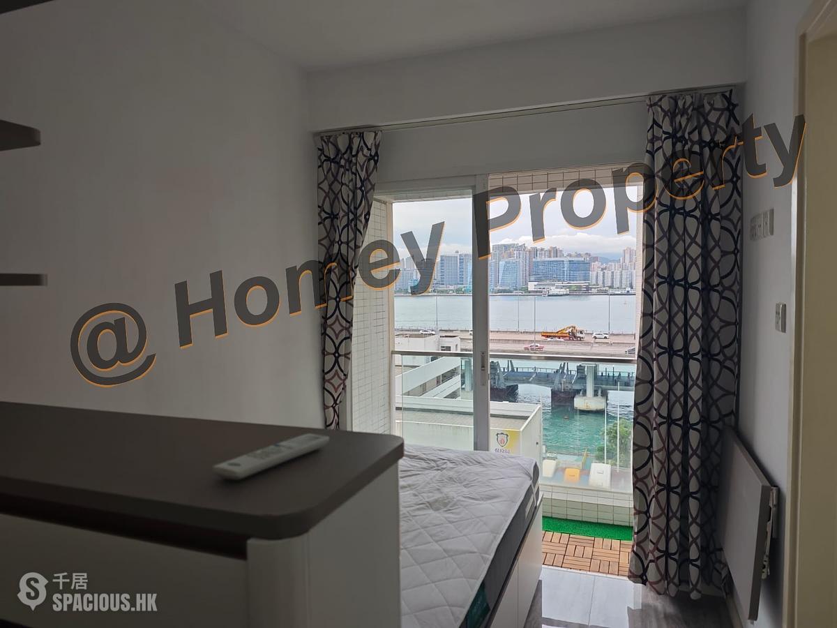 North Point - The Harbourside 01
