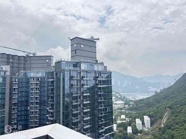 Wong Chuk Hang - The Southside Phase 1 Southland Tower 1A 01