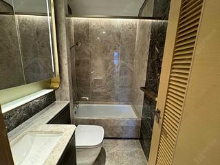 Wong Chuk Hang - The Southside Phase 2 La Marina Tower 1A 02