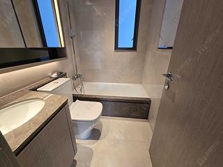 Wong Chuk Hang - The Southside Phase 1 Southland Tower 2B 02
