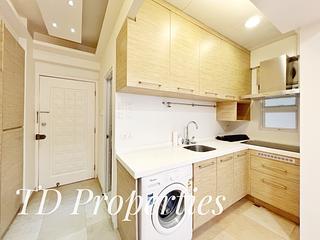 Happy Valley - Evone Court 05