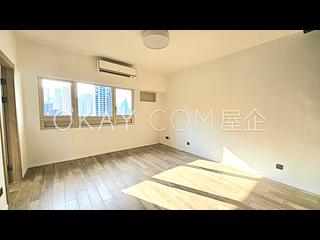 Mid Levels Central - St. Joan Court 04