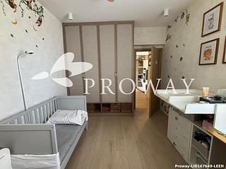 Pok Fu Lam - Baguio Villa Block 25 07