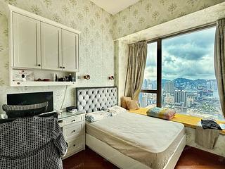Tai Kok Tsui - The Hermitage Block 7 04