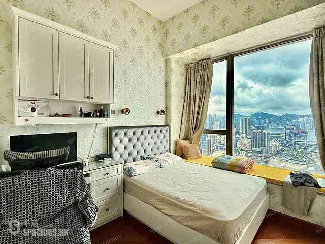 Tai Kok Tsui - The Hermitage Block 7 04