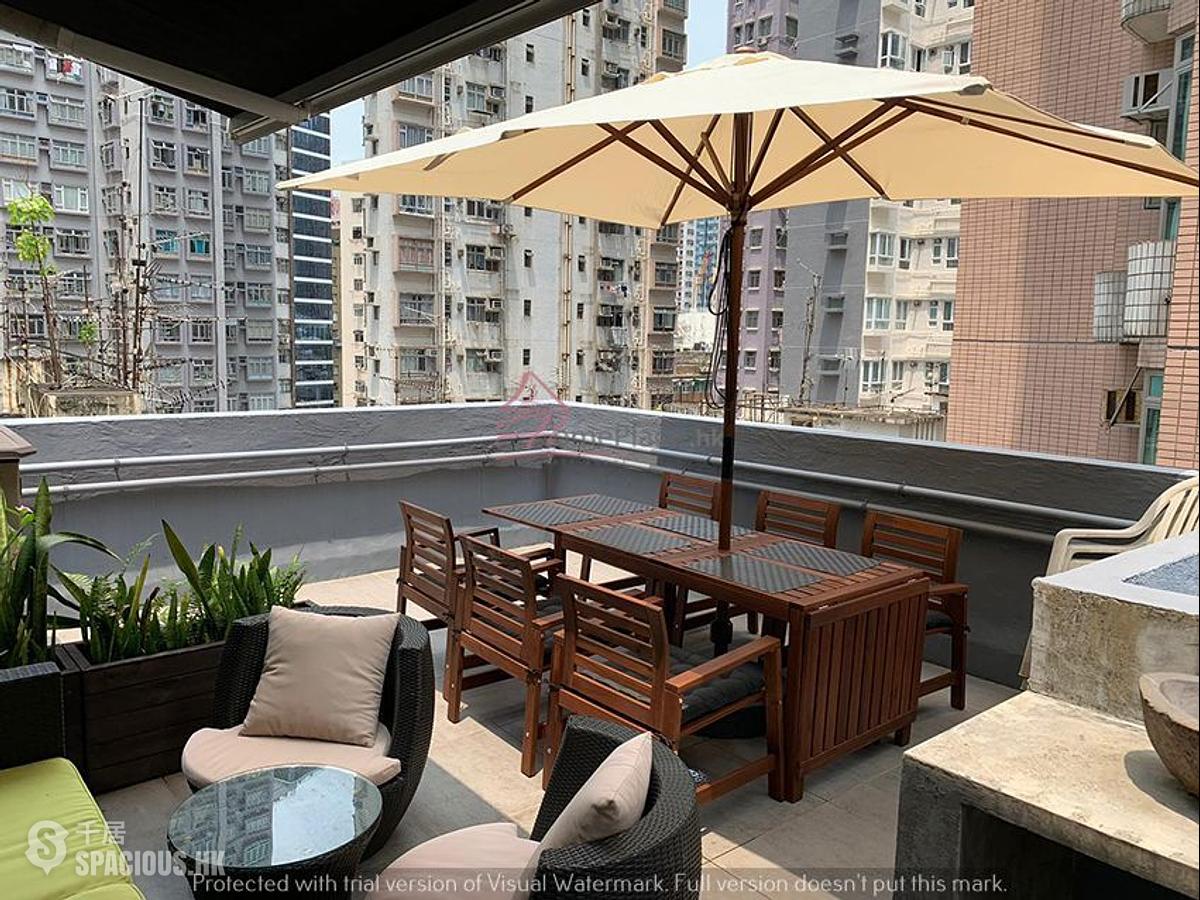 Sai Ying Pun - 8-10, Water Street 01