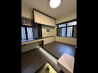 Kennedy Town - Nan Sang Building 03