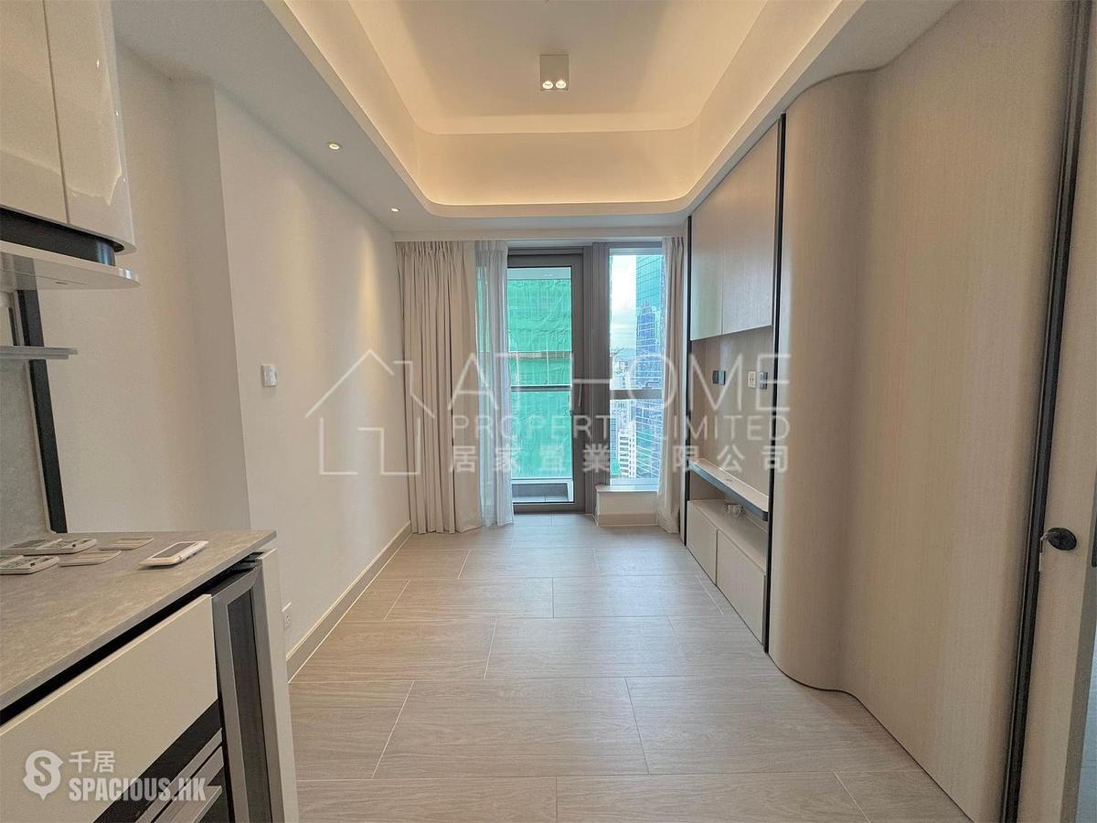 Mid Levels Central - Townplace Soho 01