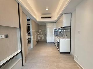 Mid Levels Central - Townplace Soho 02