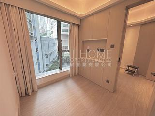 Mid Levels Central - Townplace Soho 03