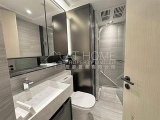 Mid Levels Central - Townplace Soho 06