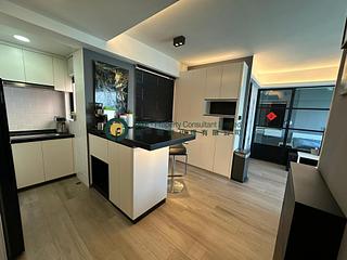 Kennedy Town - Serene Court 03