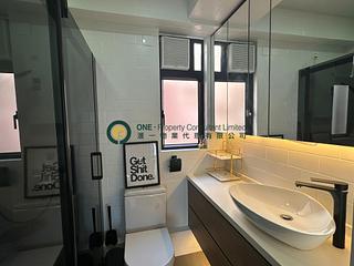 Kennedy Town - Serene Court 05