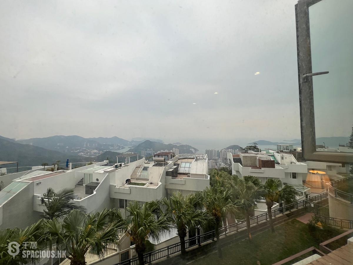 The Peak - La Hacienda 01