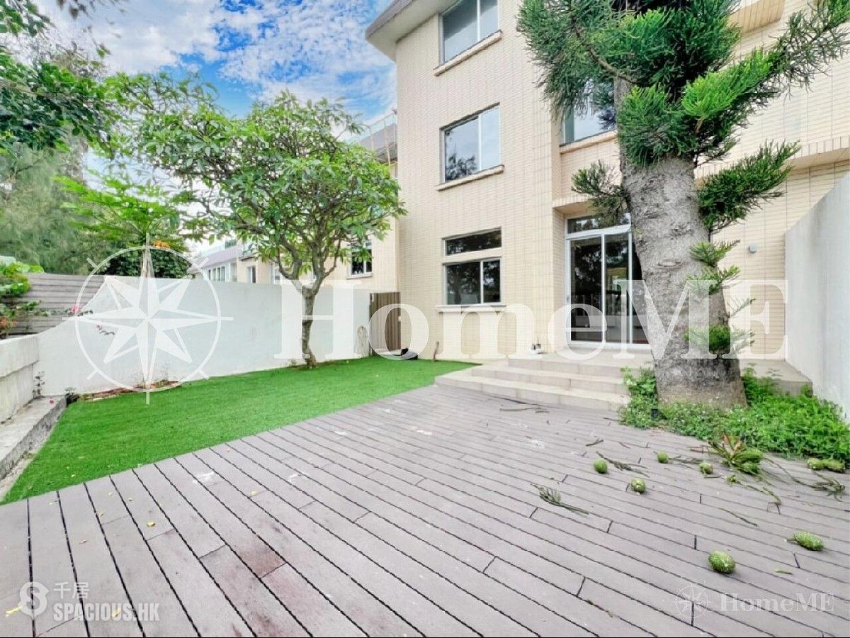Stanley - Grosse Pointe Villa 01