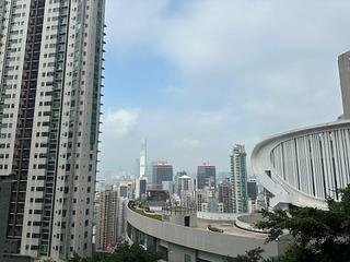 Mid Levels West - Savoy Court 02