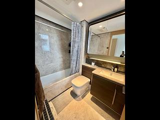 Wong Chuk Hang - The Southside Phase 2 La Marina Tower 1A 06