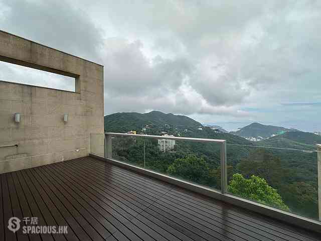 The Peak - Sky Court 10