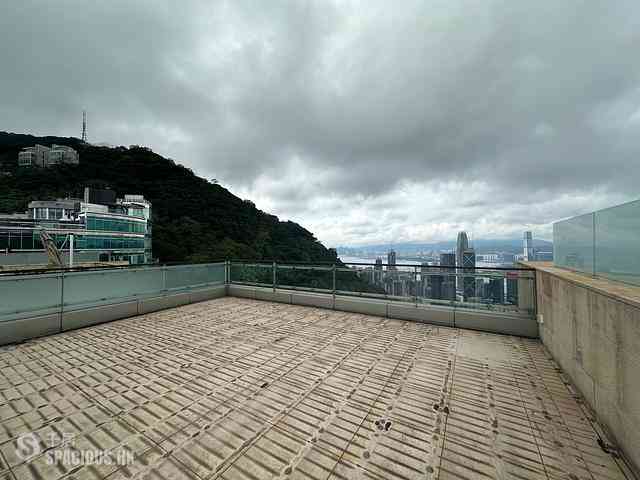The Peak - Sky Court 10