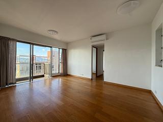 Sai Ying Pun - Island Crest Block 1 03