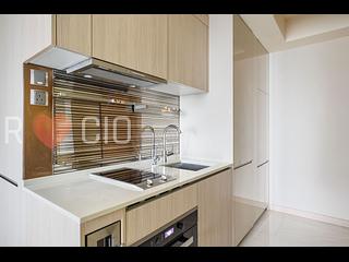 Sai Ying Pun - King's Hill 07