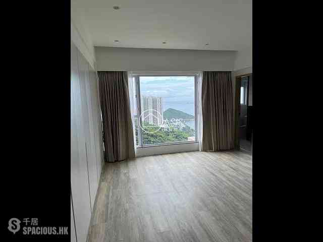 Repulse Bay - Sea Cliff Mansions 01