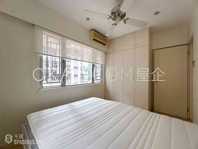 Wan Chai - Tung Shing (Sing) Building 09
