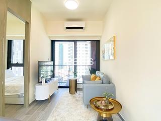 Sai Ying Pun - The Queens 02