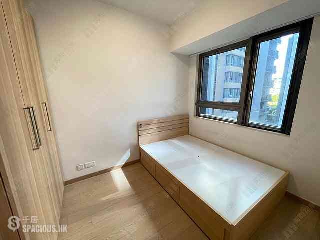 Pak Shek Kok - Solaria Tower 6 06