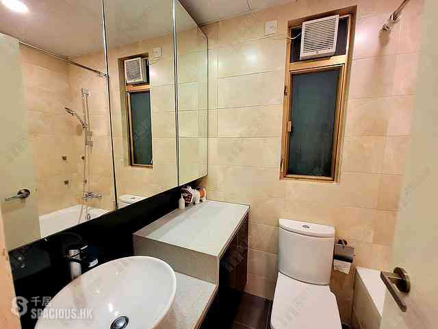 Tai Po - Classical Gardens Phase 2 Block 7 04