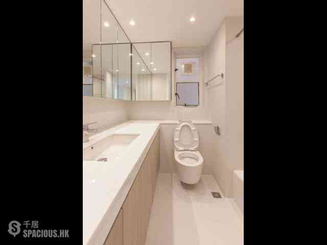 Mid Levels Central - Garden Terrace 01