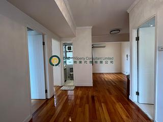 Sai Ying Pun - Golden Phoenix Court 03