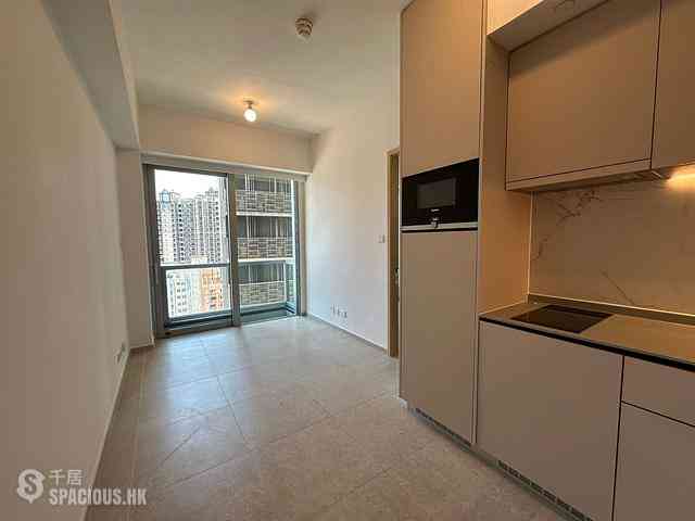 Sai Ying Pun - No.8 Hing Hon Road (Resiglow-Bonham) 01