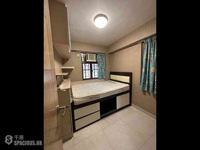 Kennedy Town - Tai Hong Building 01