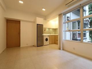 Wan Chai - Lok Moon Mansion 02