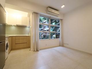 Wan Chai - Lok Moon Mansion 03