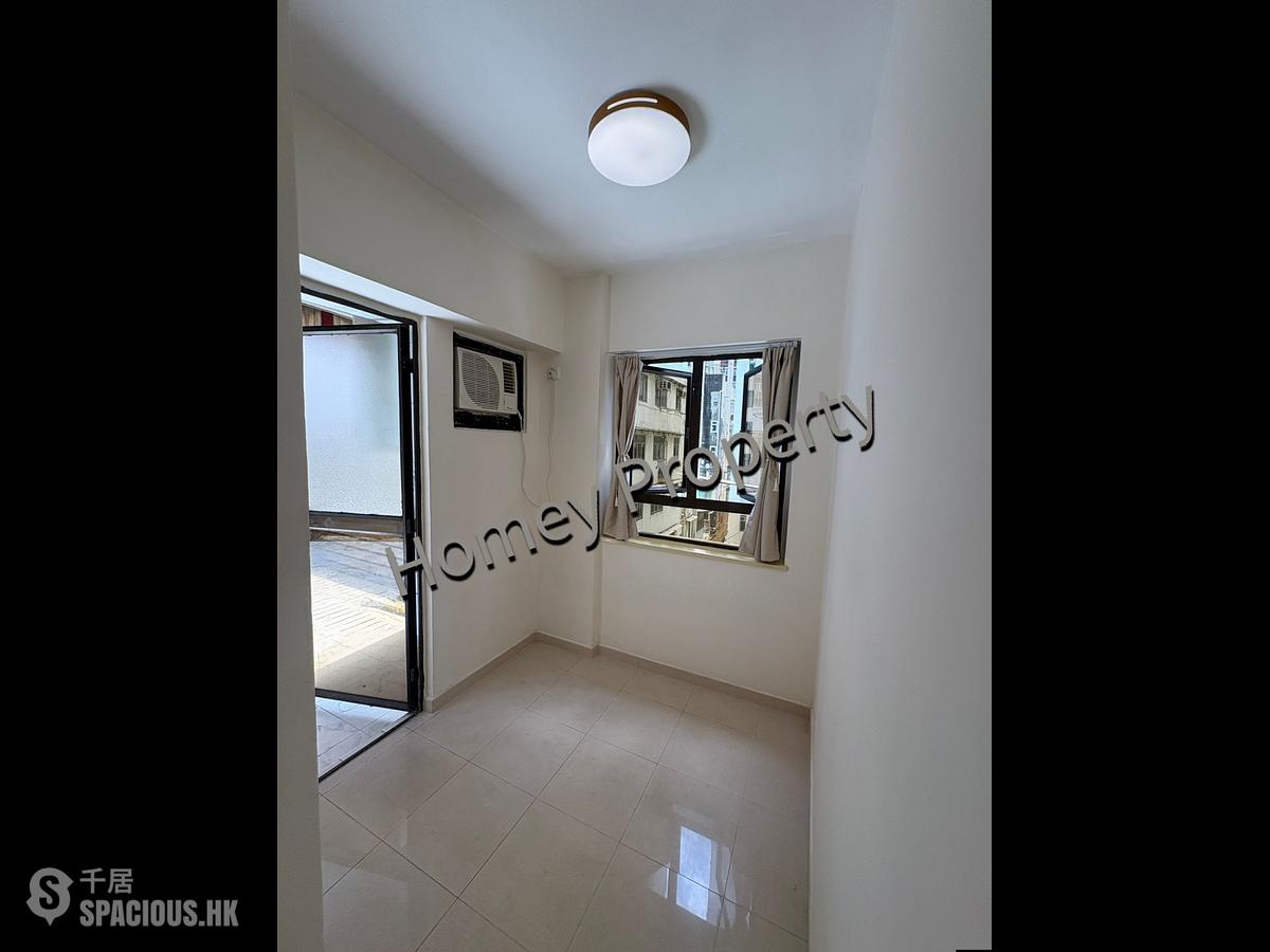 Ap Lei Chau - Shun King Court 01