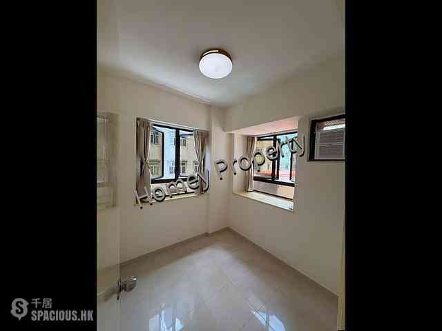 Ap Lei Chau - Shun King Court 05