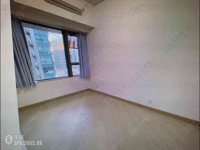 Tseung Kwan O - The Wings Ocean Wings Block 1 02