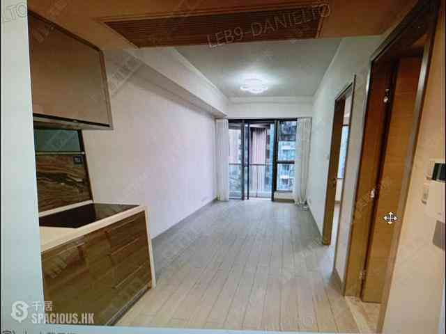 Tseung Kwan O - The Wings Ocean Wings Block 1 03