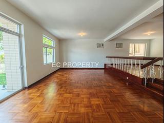 Stanley - Grosse Pointe Villa 03