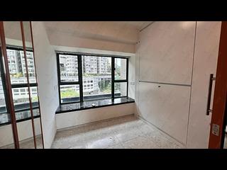 Mid Levels West - 80 Robinson Road 05
