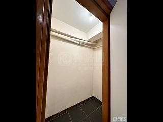 Mid Levels West - 80 Robinson Road 05